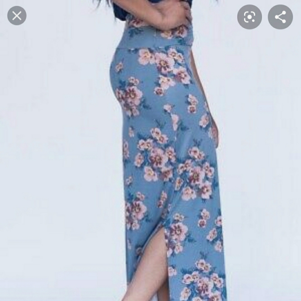 Agnes & Dora Side Slit Maxi Skirt